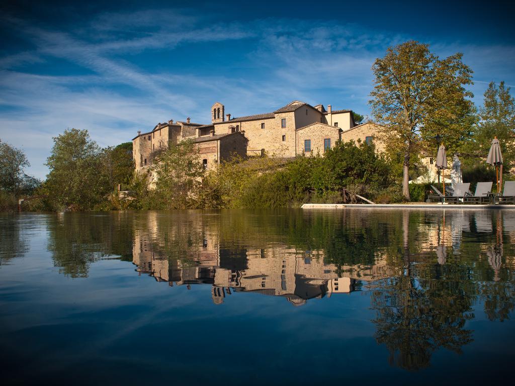 Castel Monastero - The Leading Hotels Of The World Castelnuovo Berardenga Exterior photo